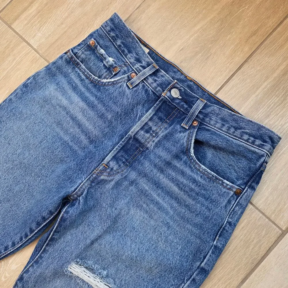 Levi's 501 Jeans Womens 27x26 Distressed Crop Button Fly Straight Leg Blue - Picture 4 of 16